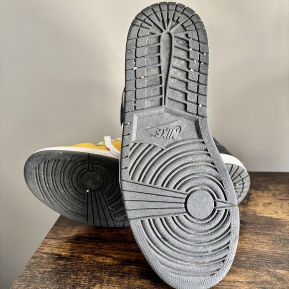 Nike| Air Jordan 1 Mid Sneaker in"Yellow Ochre/White/Black" Good Pre-Owned Sz 10 - Picture 6 of 6